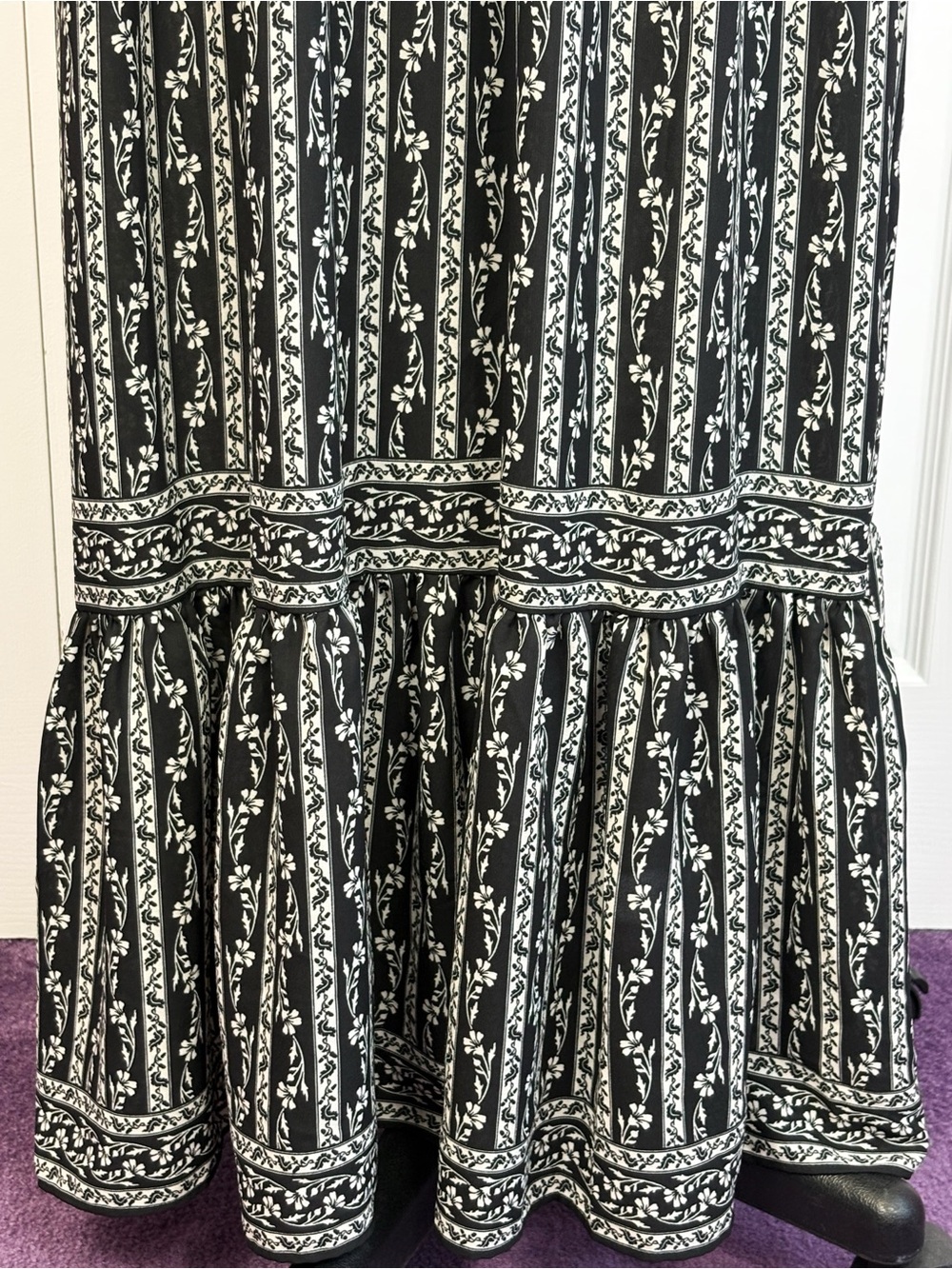 Max Studio London Black & White Print Sheer V-Neck Puff Sleeve Maxi Dress - Picture 16 of 16